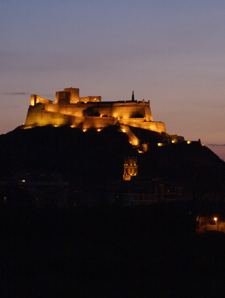 El Castillo de Monzón. Foto gracias a turismocincamedio.es