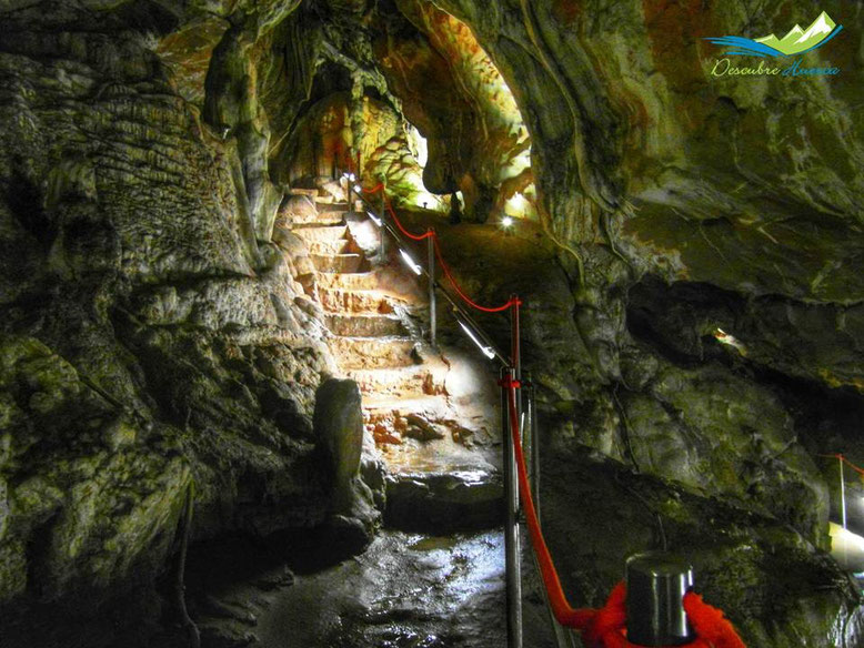 Cueva de las Güixas, Villanúa.