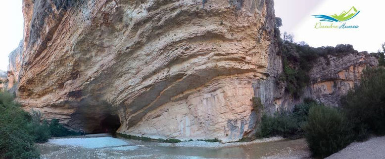 Cueva Picamartillo, en la Ruta pasarelas río Vero, Alquézar.