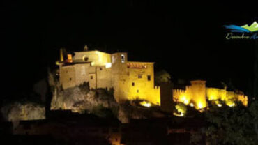 iluminación nocturna colegiata de alquézar